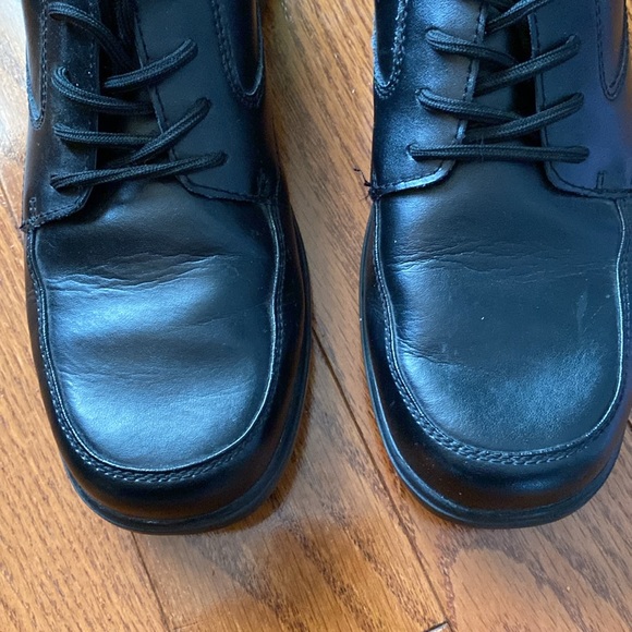 Boy’s size 5.5 Hush Puppies Dress shoes - Picture 2 of 16